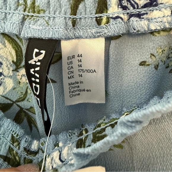 H&M Floral Blue Off-Shoulder Minidress with Long Sleeves Size 14 - Picture 7 of 7